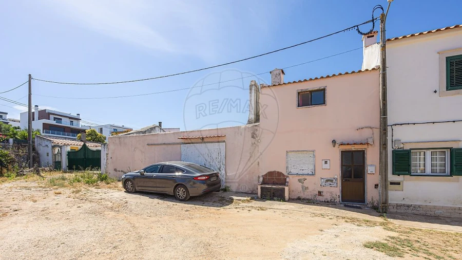 Moradia T2 para Venda em Alenquer (Santo Estêvão e Triana)