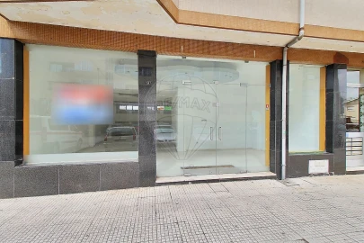 Loja para Venda em São Mamede de Infesta e Senhora da Hora