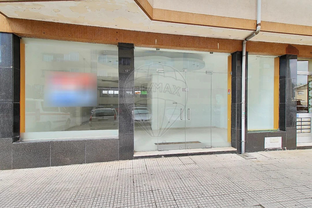 Loja para Venda em São Mamede de Infesta e Senhora da Hora Foto 21