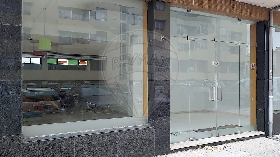 Loja para Venda em São Mamede de Infesta e Senhora da Hora