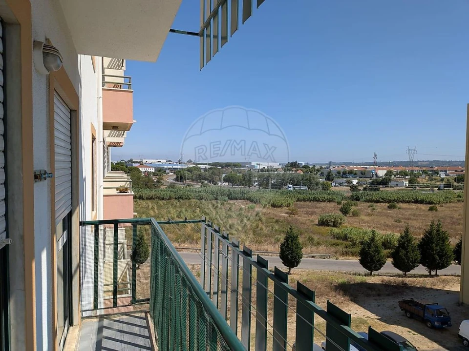 Apartamento T3 para Venda em Carregado e Cadafais Foto 4