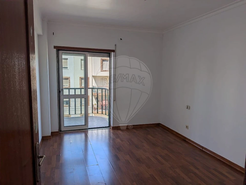 Apartamento T3 para Venda em Carregado e Cadafais Foto 2