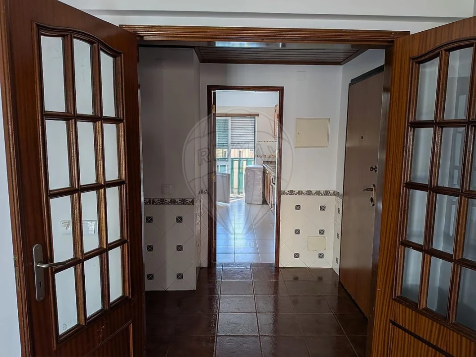 Apartamento T3 para Venda em Carregado e Cadafais Foto 21