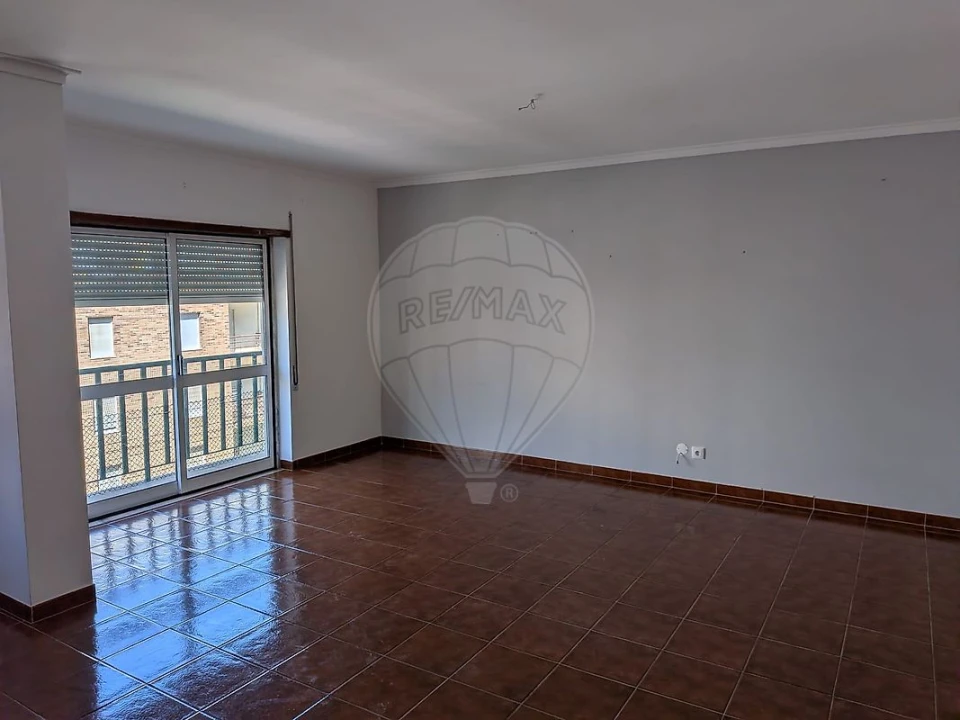 Apartamento T3 para Venda em Carregado e Cadafais Foto 24