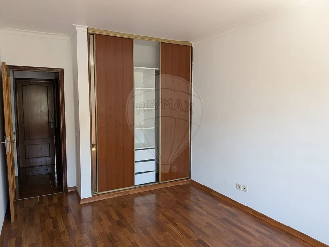 Apartamento T3 para Venda em Carregado e Cadafais Foto 8
