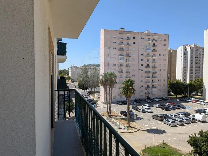 Apartamento T3 para Venda em Carregado e Cadafais Foto 3