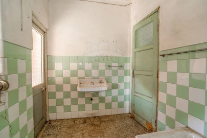 Moradia T6 para Venda em Benedita