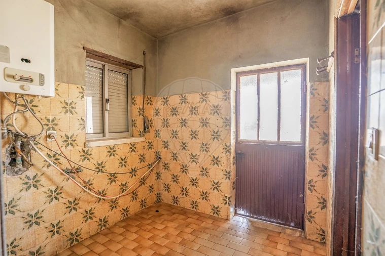 Moradia T6 para Venda em Benedita Foto 11
