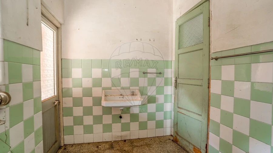 Moradia T6 para Venda em Benedita