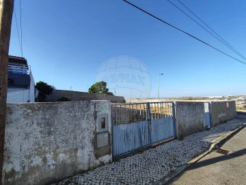 Terreno para Venda em São Domingos de Rana