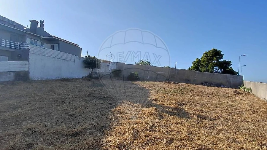 Terreno para Venda em São Domingos de Rana