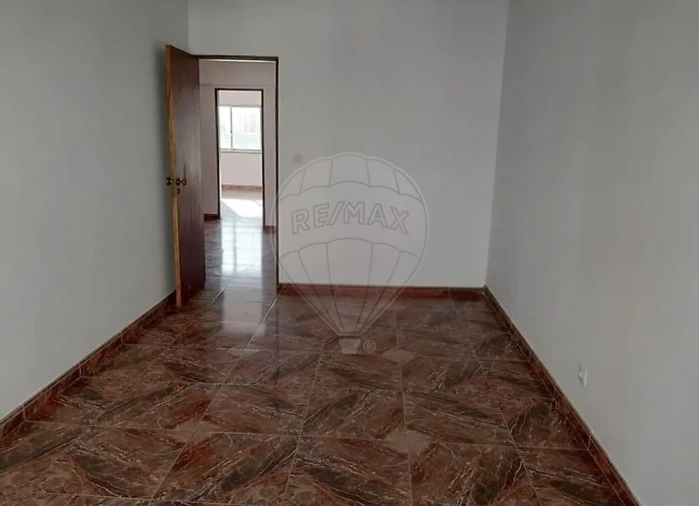 Apartamento T2 para Venda em Cacém e São Marcos Foto 6