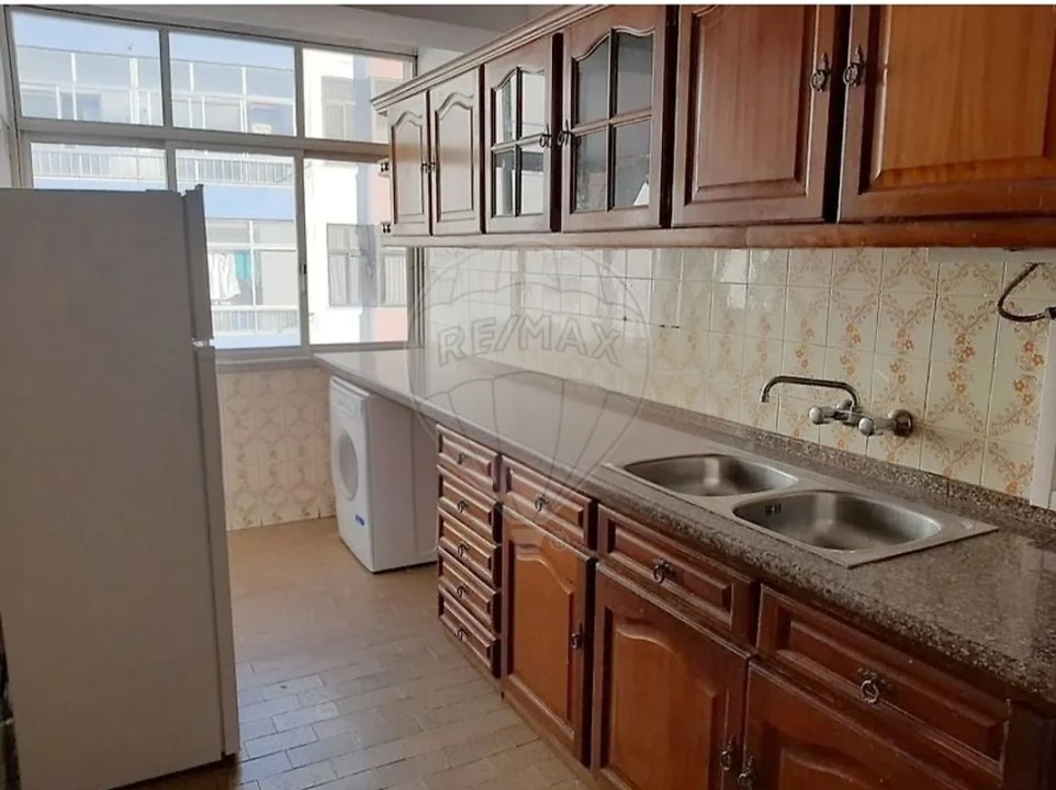 Apartamento T2 para Venda em Cacém e São Marcos Foto 17