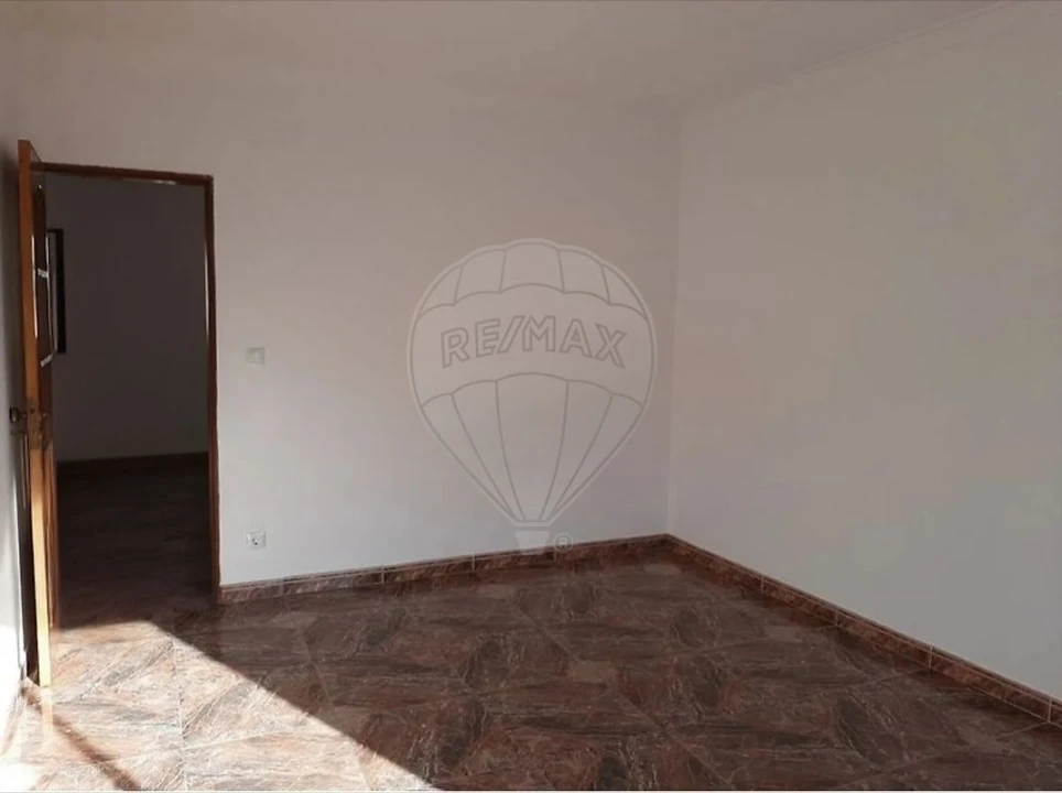 Apartamento T2 para Venda em Cacém e São Marcos Foto 14