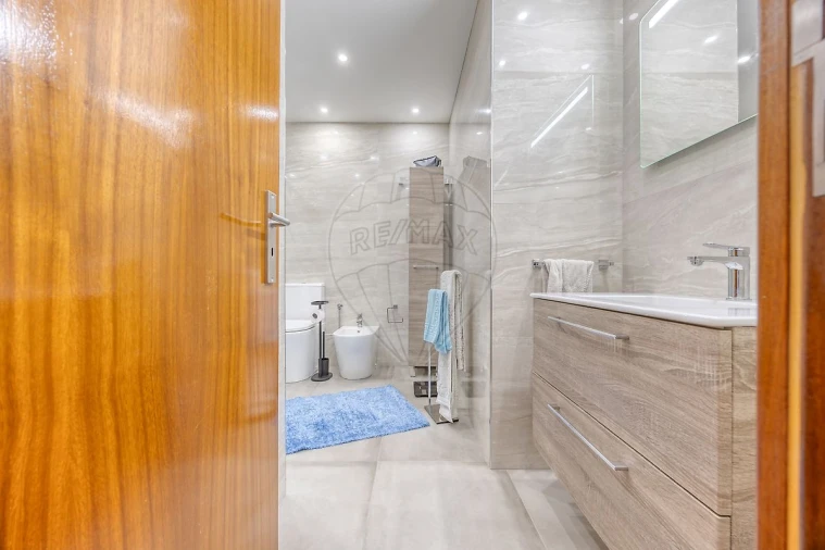 Apartamento T3 para Venda em Valongo Foto 7