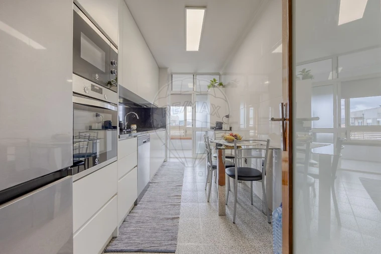 Apartamento T3 para Venda em Valongo Foto 21