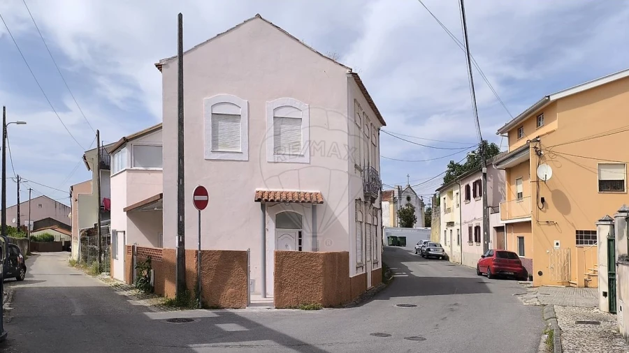 Moradia T3 para Venda em São Martinho do Bispo e Ribeira de Frades