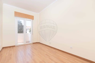 Apartamento T2 para Venda em Águas Livres