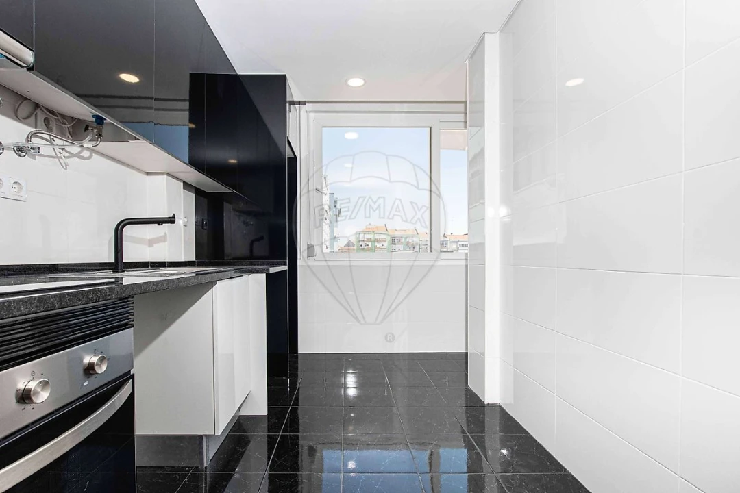 Apartamento T2 para Venda em Águas Livres Foto 14