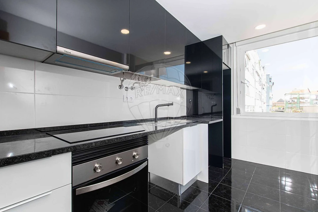 Apartamento T2 para Venda em Águas Livres Foto 16