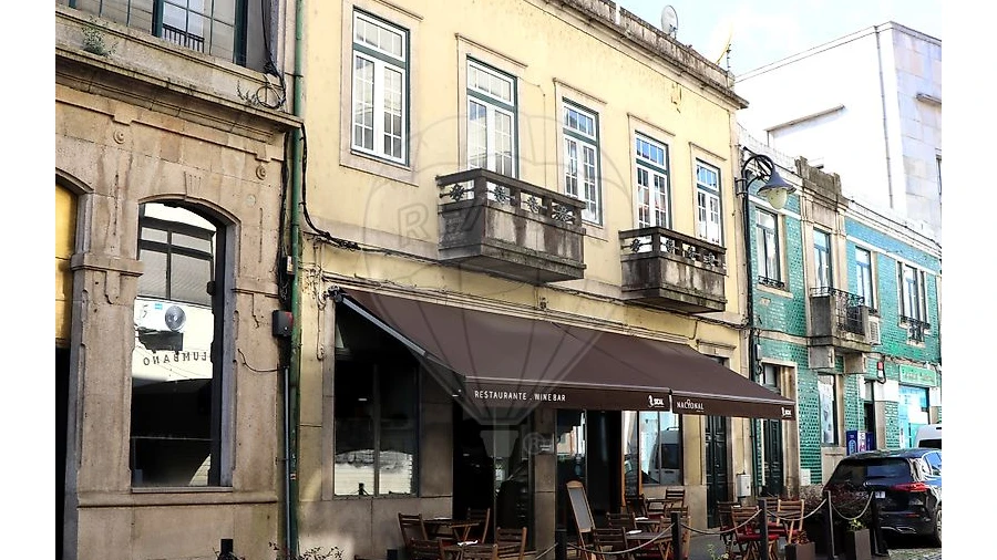 Prédio para Venda em Peso da Régua e Godim