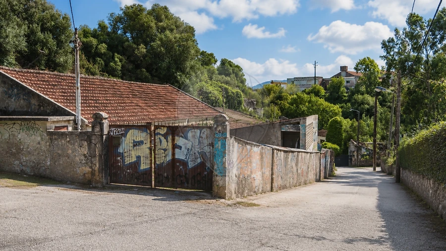 Armazém para Venda em São João das Lampas e Terrugem