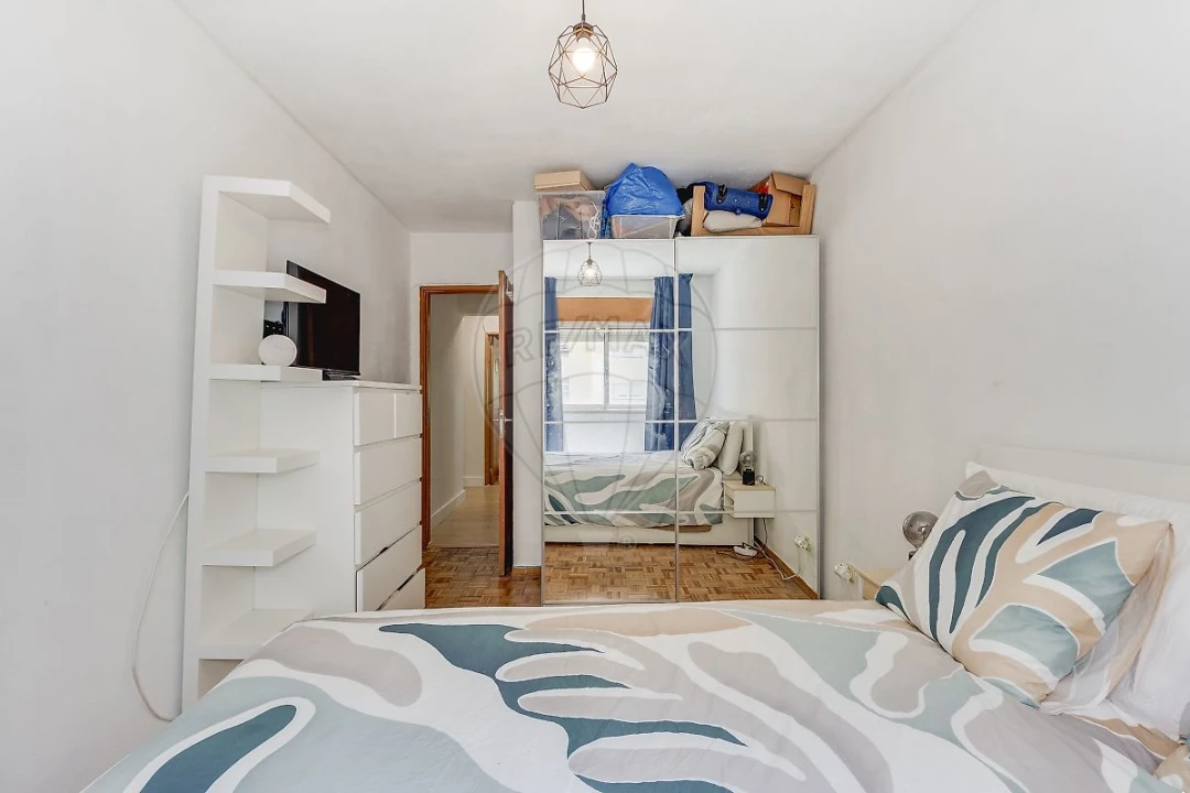 Apartamento T2 para Venda em Casal de Cambra Foto 19