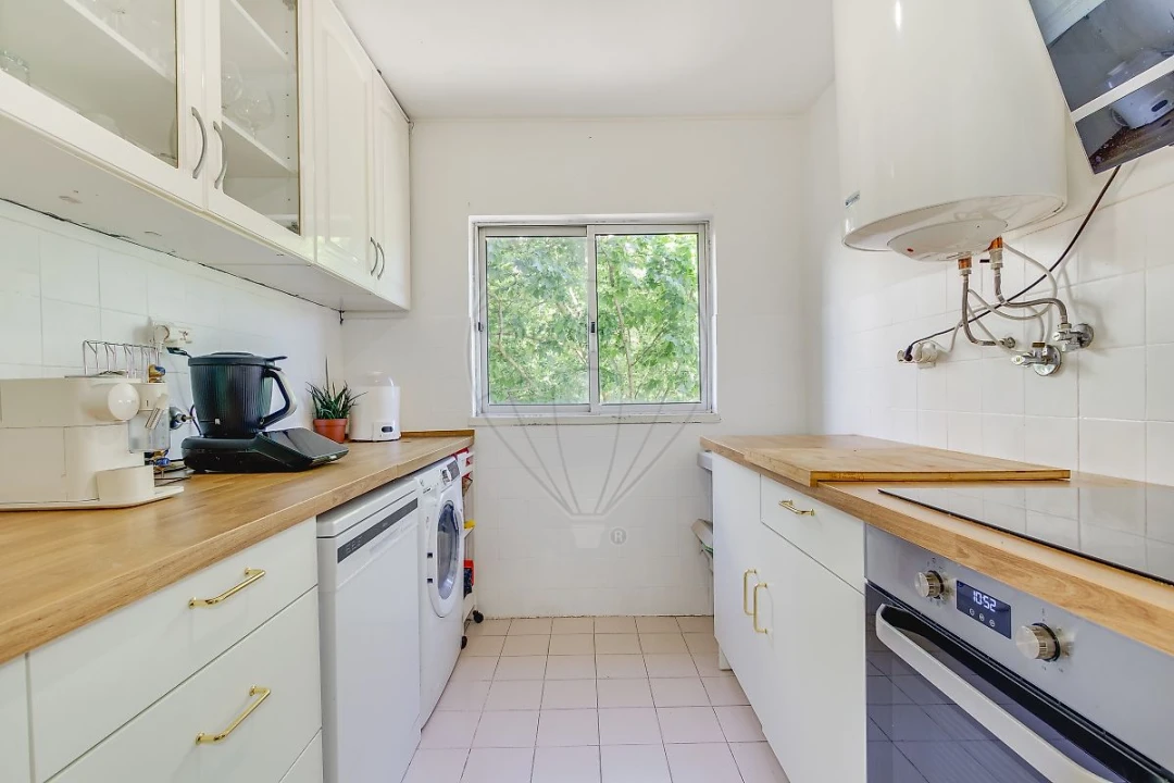Apartamento T2 para Venda em Casal de Cambra Foto 11