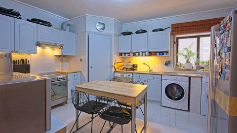 Apartamento T4 para Venda em Almada, Cova da Piedade, Pragal e Cacilhas
