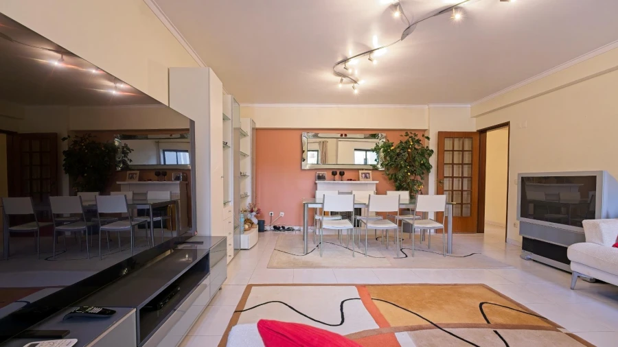 Apartamento T4 para Venda em Almada, Cova da Piedade, Pragal e Cacilhas Foto 2