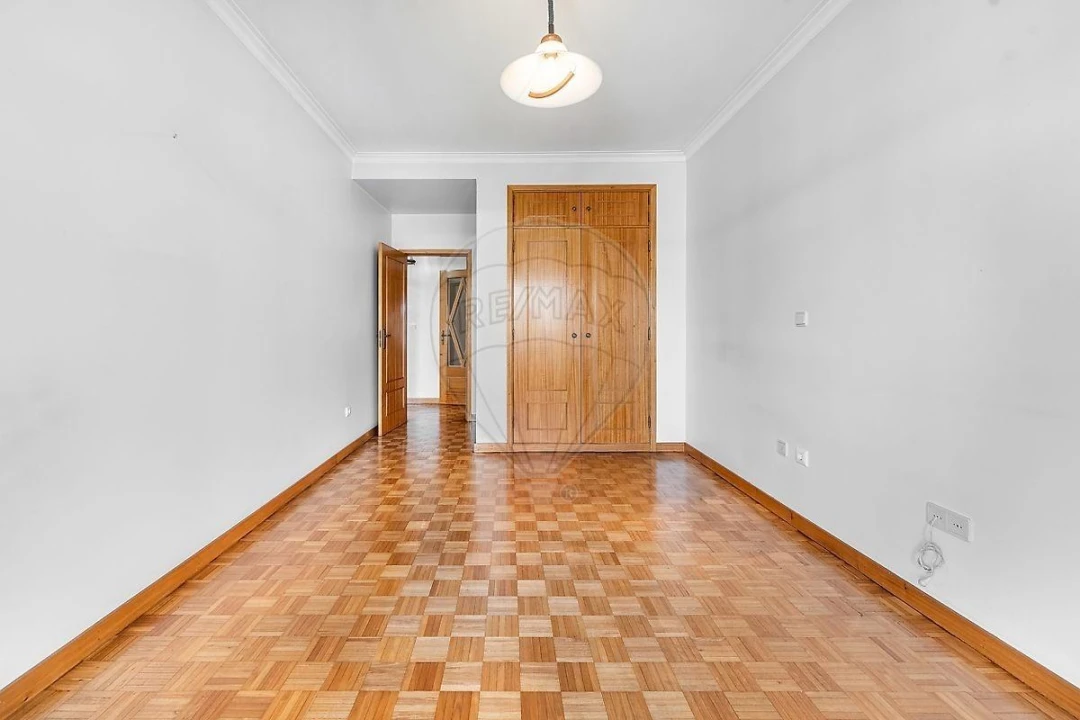 Apartamento T3 para Venda em Creixomil Foto 7