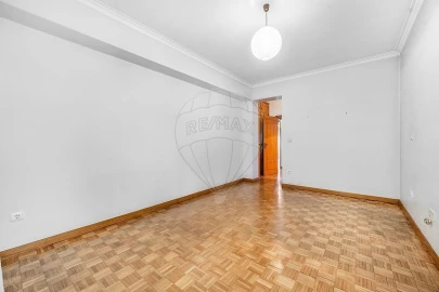 Apartamento T3 para Venda em Creixomil