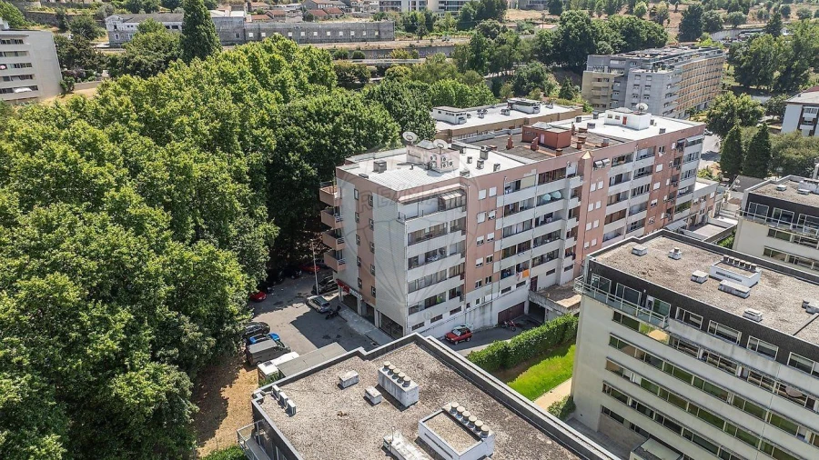 Apartamento T3 para Venda em Creixomil Foto 26
