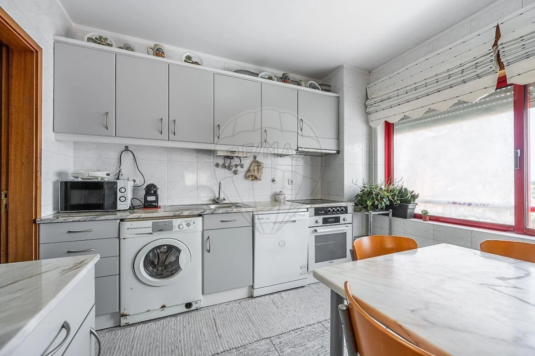 Apartamento T2 para Venda em Agrela e Serafão Foto 4