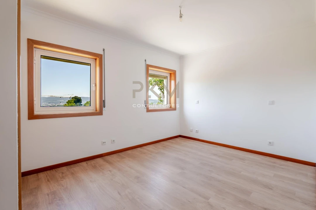 Apartamento T2 para Venda em Penafiel Foto 10