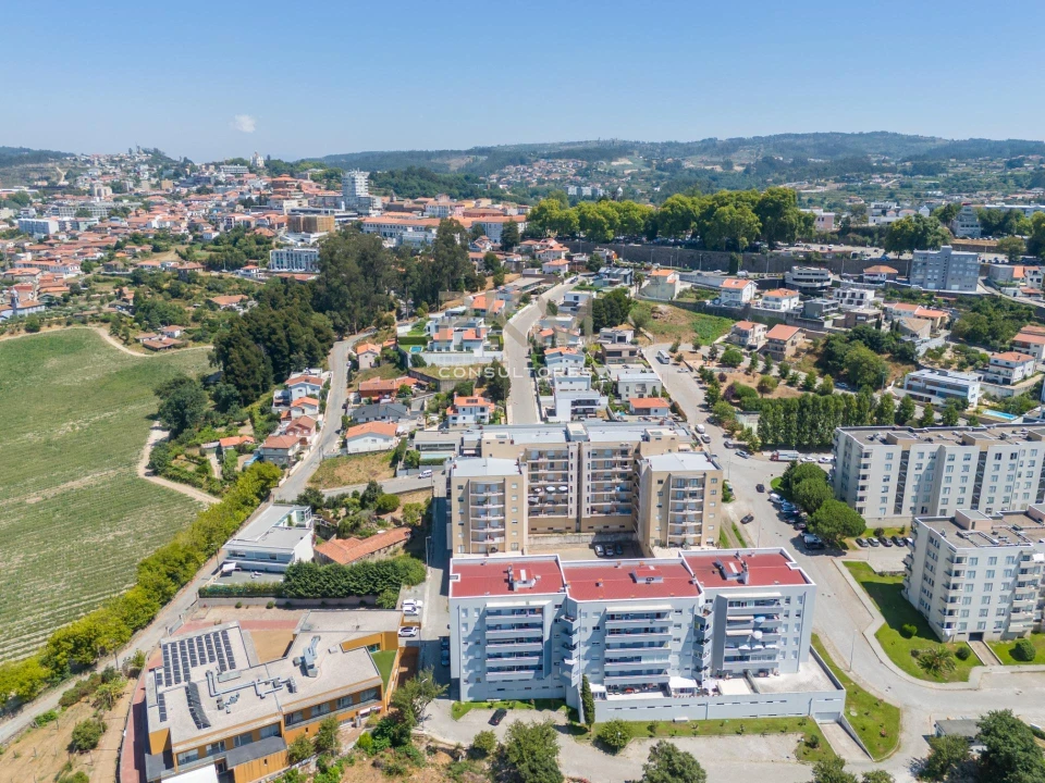 Apartamento T2 para Venda em Penafiel Foto 33