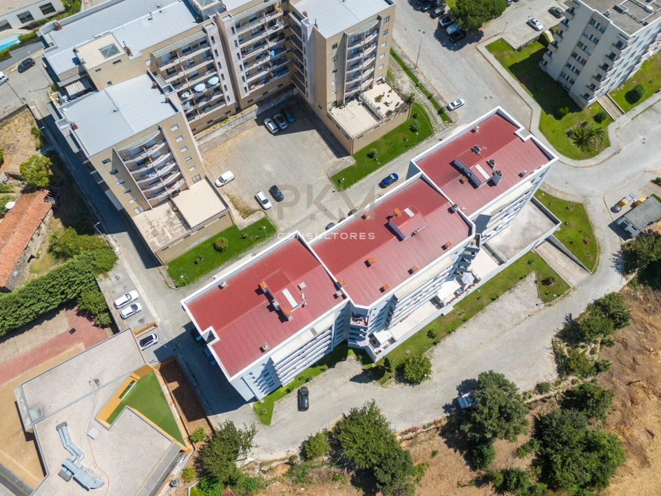Apartamento T2 para Venda em Penafiel Foto 37