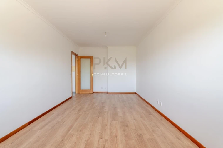Apartamento T2 para Venda em Penafiel Foto 27