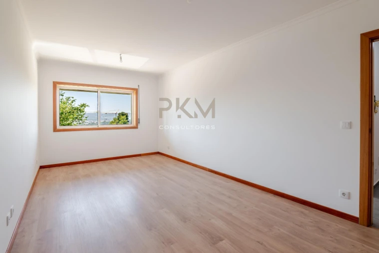 Apartamento T2 para Venda em Penafiel Foto 7