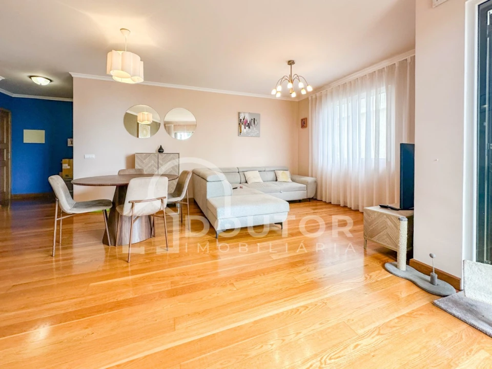 Apartamento T2 para Venda em Caniço Foto 8