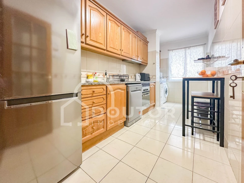 Apartamento T2 para Venda em Caniço Foto 10