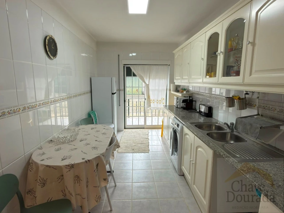 Apartamento T2 para Venda em Lousã e Vilarinho Foto 2