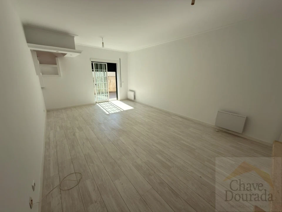 Apartamento T2 para Venda em Lousã e Vilarinho Foto 4