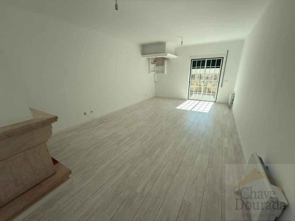 Apartamento T2 para Venda em Lousã e Vilarinho Foto 5