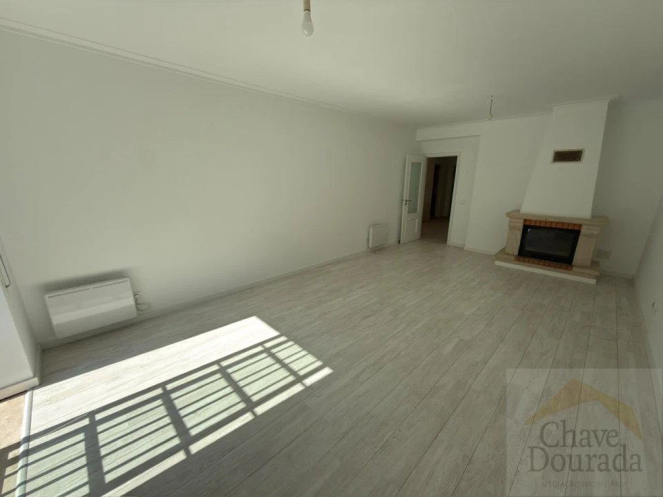Apartamento T2 para Venda em Lousã e Vilarinho Foto 9