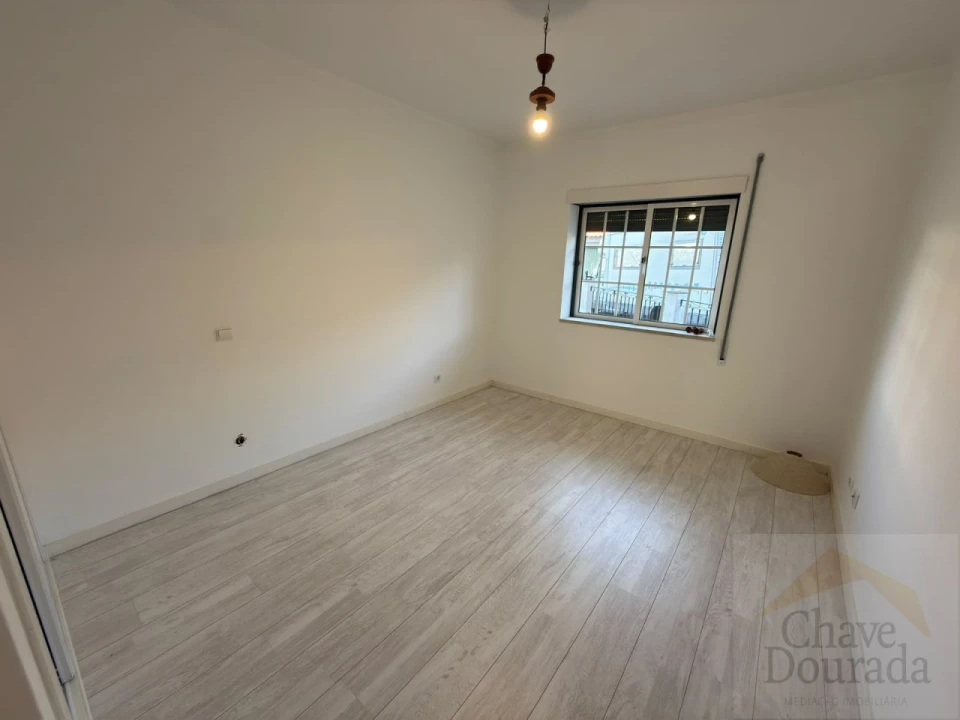 Apartamento T2 para Venda em Lousã e Vilarinho Foto 11