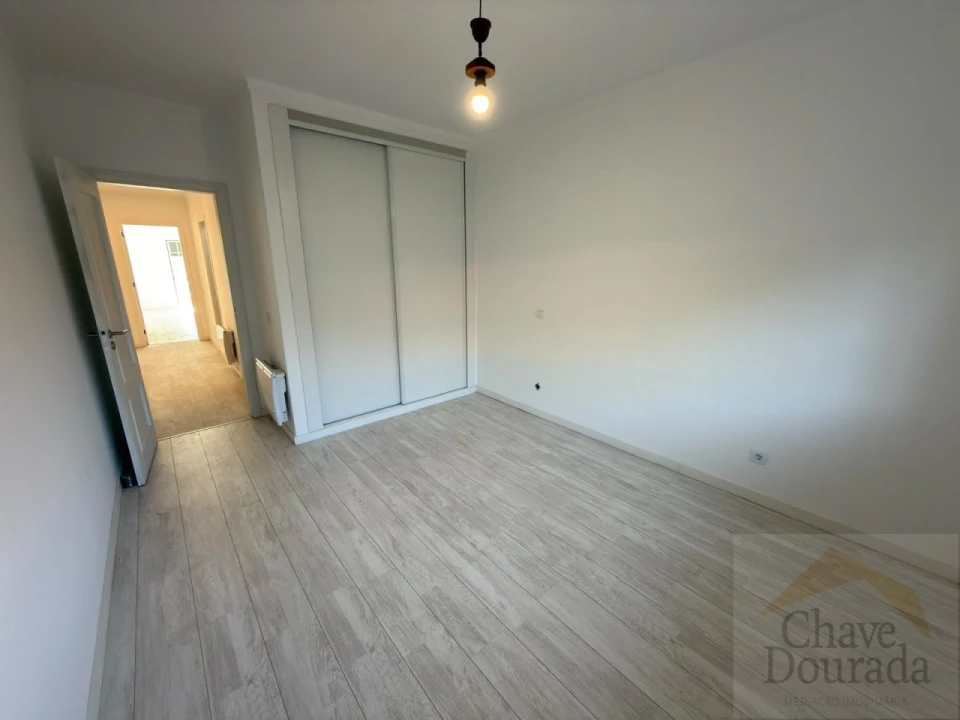 Apartamento T2 para Venda em Lousã e Vilarinho Foto 12