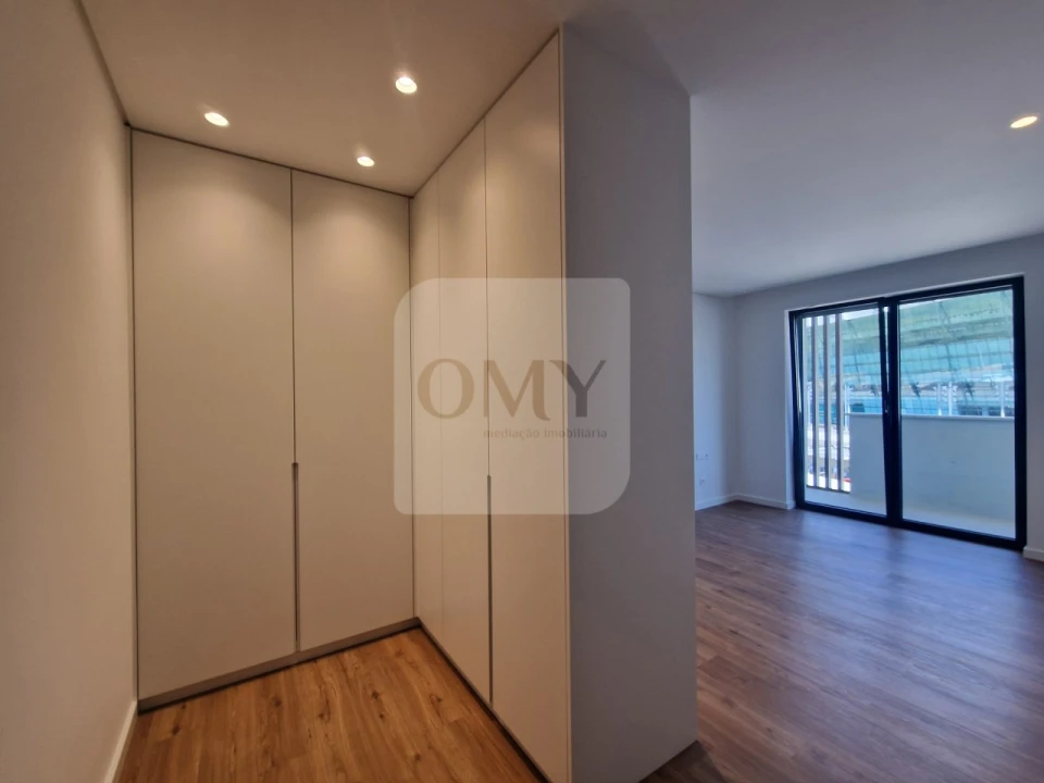 Apartamento T3 para Arrendamento em Nossa Senhora da Conceição, São Pedro e São Dinis Foto 7