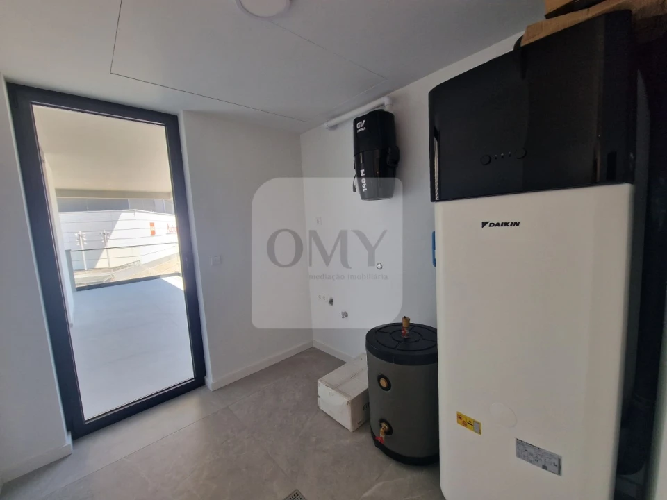 Apartamento T3 para Arrendamento em Nossa Senhora da Conceição, São Pedro e São Dinis Foto 19