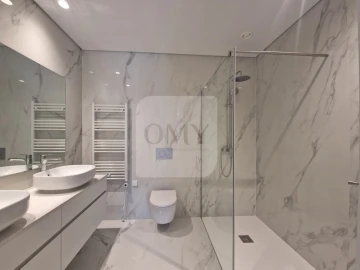 Apartamento T3 para Arrendamento em Nossa Senhora da Conceição, São Pedro e São Dinis